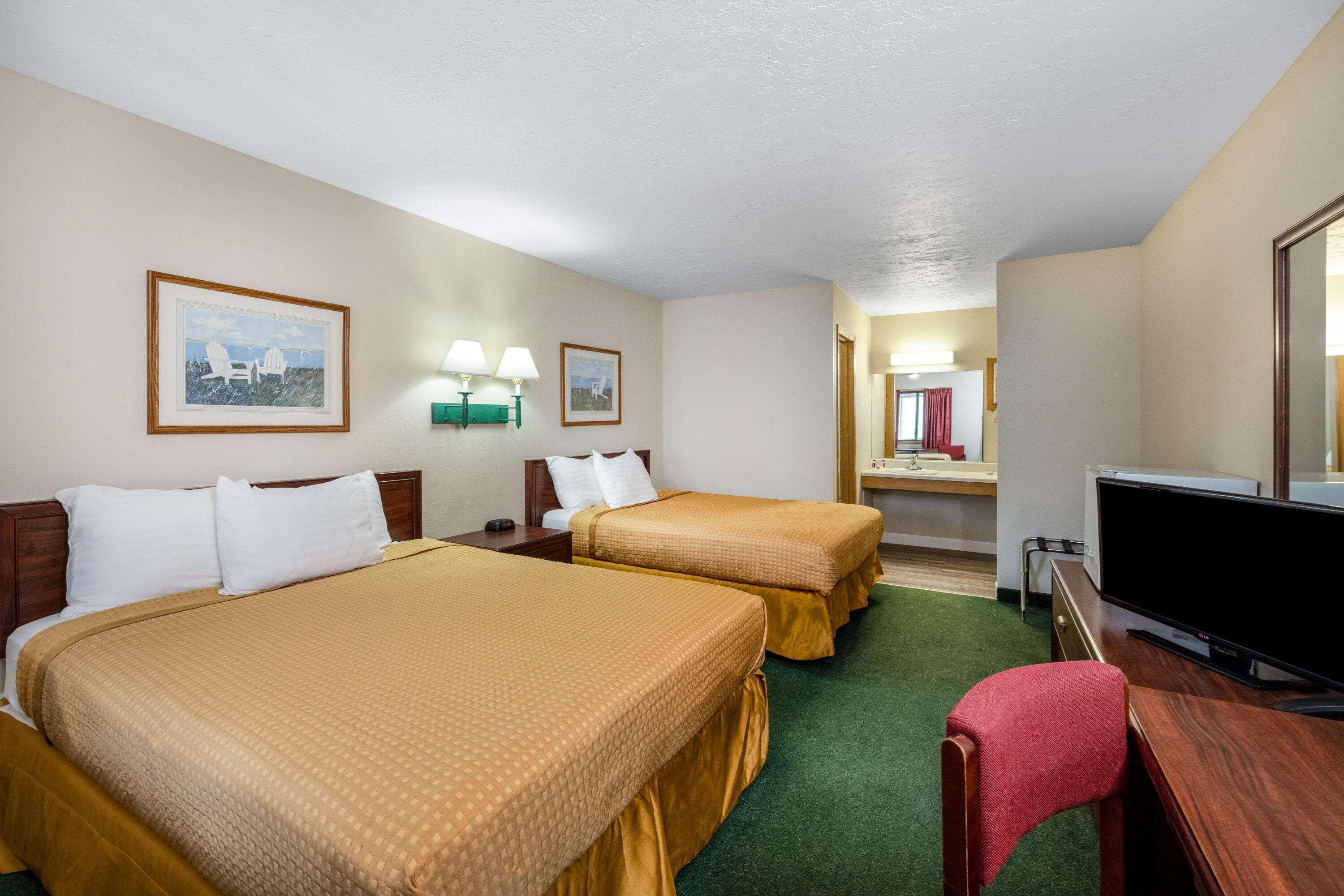 Travelodge By Wyndham Spirit Lake/Okoboji Dış mekan fotoğraf